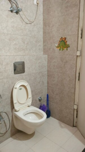 Bathroom in 1 RK Builder Floor at Maple Heights, Sector 43 – for Rent