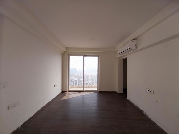 Room, sector 22 5 Bedroom 3500 Sq.Ft. Builder Floor In Sector 22 Gurgaon 10549191