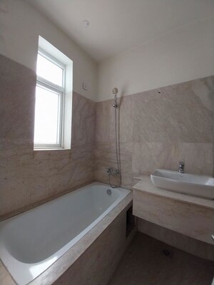 Room in 5 BHK Builder Floor at Sector 22 – for Rent