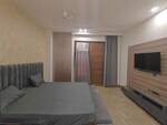 1 Rk  490 Sq.Ft. Builder Floor in Queens Plaza