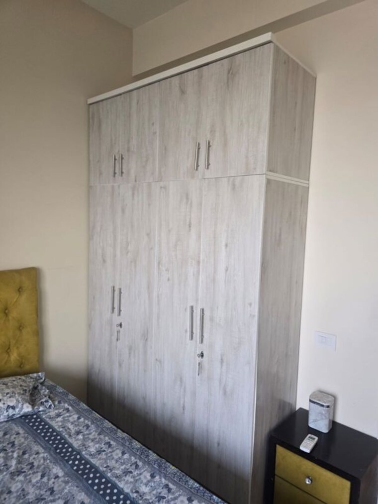 Bathroom, smart-world-orchard 3 Bedroom 1712 Sq.Ft. Builder Floor In Sector 61 Gurgaon 10549231