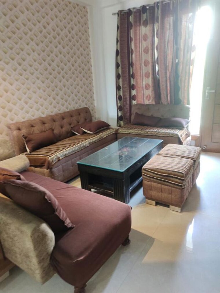 Living Room, smart-world-orchard 3 Bedroom 1712 Sq.Ft. Builder Floor In Sector 61 Gurgaon 10549231