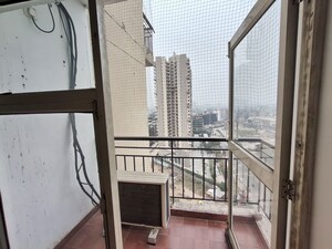 2 BHK Apartment For Rent in Maxblis White House, Sector 75