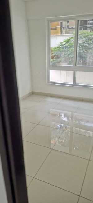 Room in 2 BHK Apartment at Sankalp Square, Devinagar – for Rent