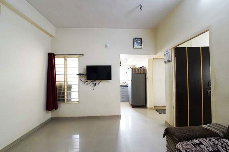 Living Room, nava naroda 2 Bedroom 105 Sq.Yd. Apartment In Nava Naroda Ahmedabad 10549311