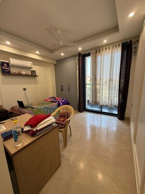 Bedroom in 3 BHK Builder Floor at Sector 23 – for Rent