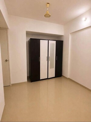 Room in 1 BHK Apartment at Puranik City, Kasarvadavali – for Rent