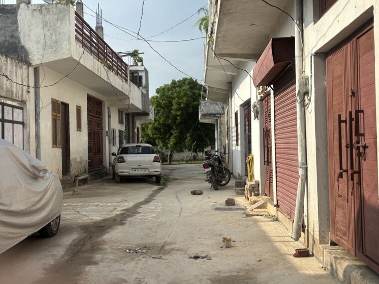 Exterior View, maruti kunj 2 Bedroom 1000 Sq.Ft. Independent House In Maruti Kunj Gurgaon 10549322
