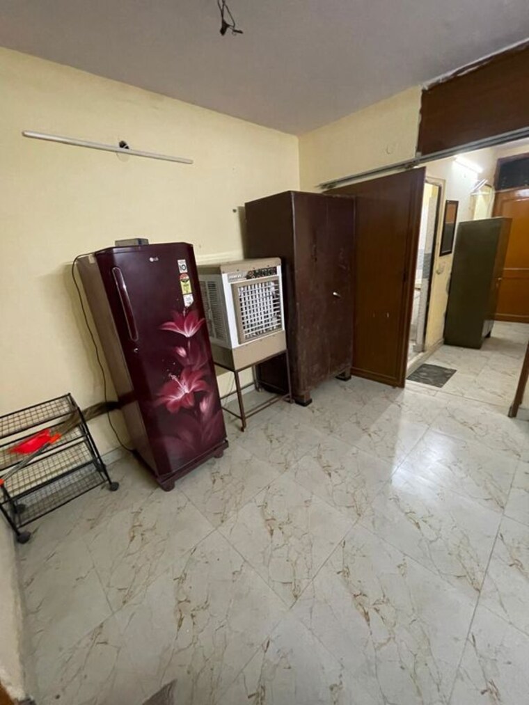  Parking, west patel nagar 1 Bedroom 500 Sq.Ft. Builder Floor In West Patel Nagar Delhi 10549332