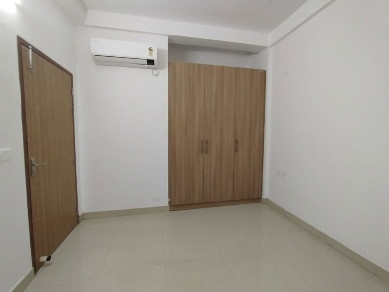 Room, ss-linden 4 Bedroom 2800 Sq.Ft. Builder Floor In Sector 84 Gurgaon 10540931
