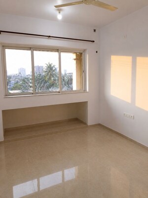 Room in 2 BHK Apartment at Hiranandani Maitri Park, Chembur – for Rent
