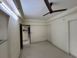 Room in 2 BHK Apartment at Godrej Prime, Chembur – for Rent