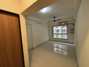 Room in 2 BHK Apartment at Godrej Prime, Chembur – for Rent