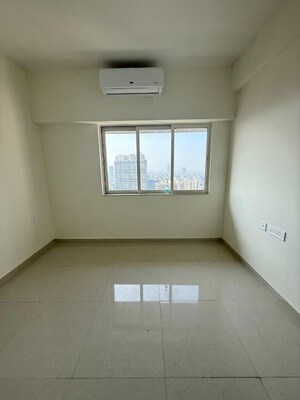 Room in 1 BHK Apartment at Omkar Signet, Malad East – for Rent