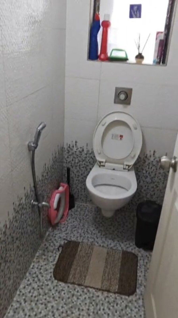 Bathroom, sanghvi-ecocity 1 Bedroom 400 Sq.Ft. Apartment In Mahajanwadi Thane 10549364