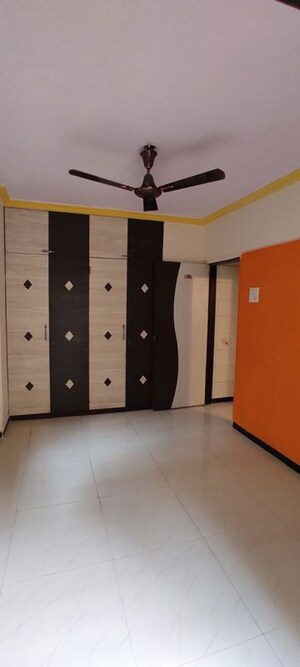 Room in 2 BHK Apartment at Man Opus, Mira Road – for Rent