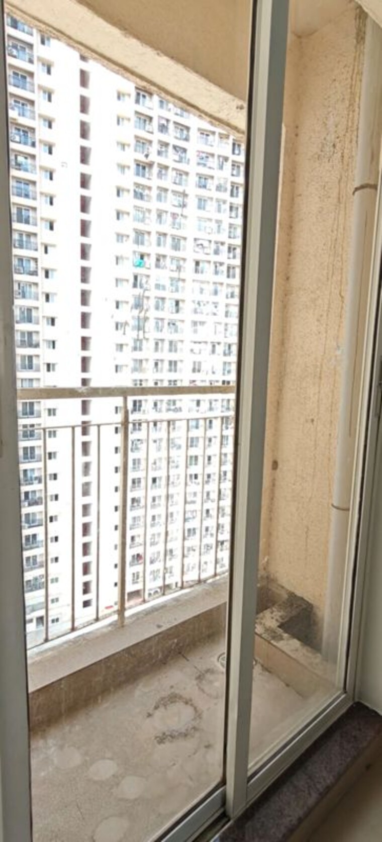 Balcony, godrej-emerald 2 Bedroom 950 Sq.Ft. Apartment In Ghodbunder Road Thane 10549405