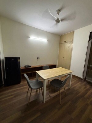 Bedroom in 2 BHK Builder Floor at Dlf Phase I – for Rent