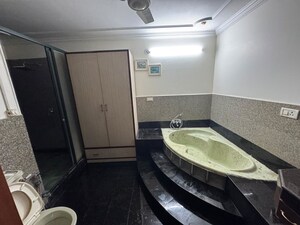 Team Area in 2 BHK Builder Floor at Dlf Phase I – for Rent
