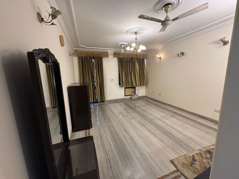 Bedroom, dlf phase i 2 Bedroom 1500 Sq.Ft. Builder Floor In Dlf Phase I Gurgaon 10549449