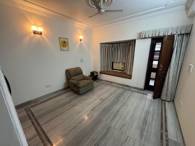 Bedroom, dlf phase i 2 Bedroom 1500 Sq.Ft. Builder Floor In Dlf Phase I Gurgaon 10549449