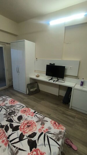 Team Area in 1 RK Apartment at Paramount Golfforeste, Zeta I Greater Noida – for Rent