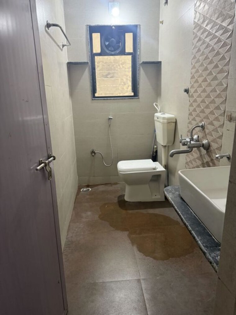 Bathroom, disha-skyline 2 Bedroom 1100 Sq.Ft. Apartment In Viman Nagar Pune 10549451