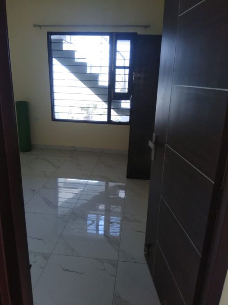 Bathroom, aerocity 3 Bedroom 200 Sq.Yd. Builder Floor In Aerocity Mohali 10549460