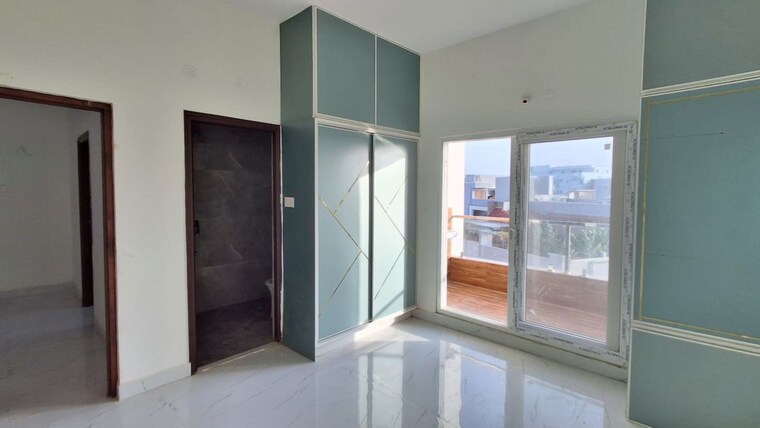 Room, madhapur 3 Bedroom 1700 Sq.Ft. Apartment In Madhapur Hyderabad 10549479
