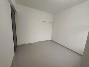 Room in 3 BHK Apartment at Godrej Emerald, Ghodbunder Road – for Rent