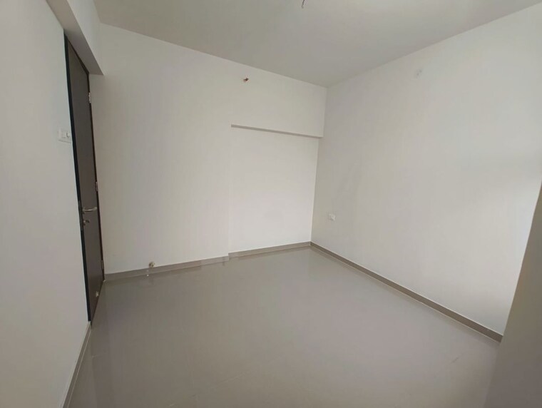 Room, godrej-emerald 3 Bedroom 900 Sq.Ft. Apartment In Ghodbunder Road Thane 10549480