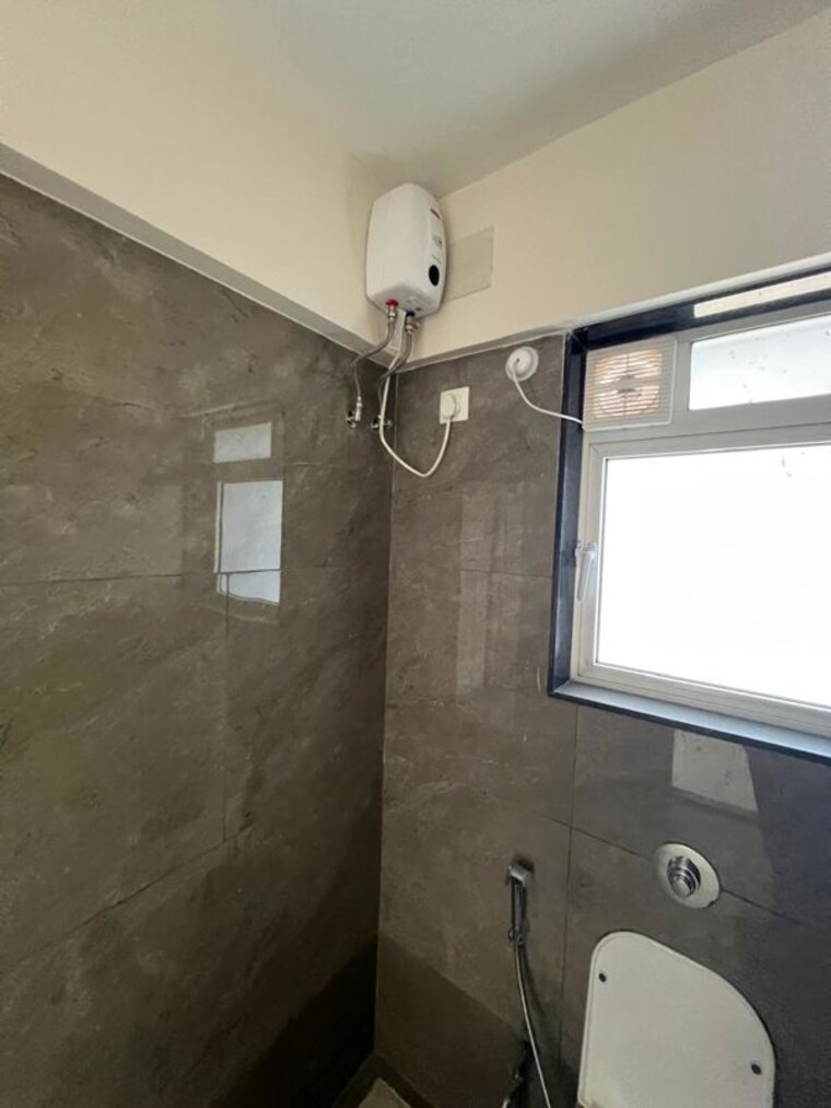 Bathroom, mahaveer-solitaire-edge 2 Bedroom 634 Sq.Ft. Apartment In Kandivali East Mumbai 10549466