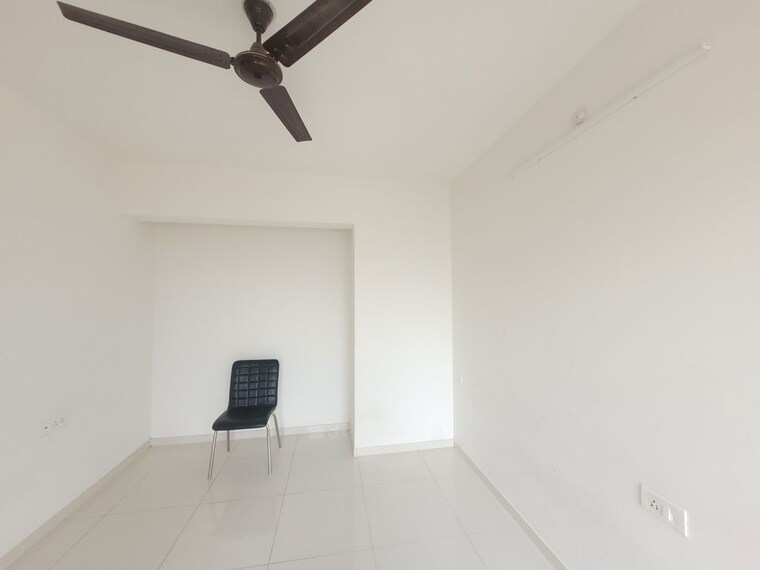 undefined, godrej-emerald 1.5 Bedroom 515 Sq.Ft. Apartment In Ghodbunder Road Thane 10549504