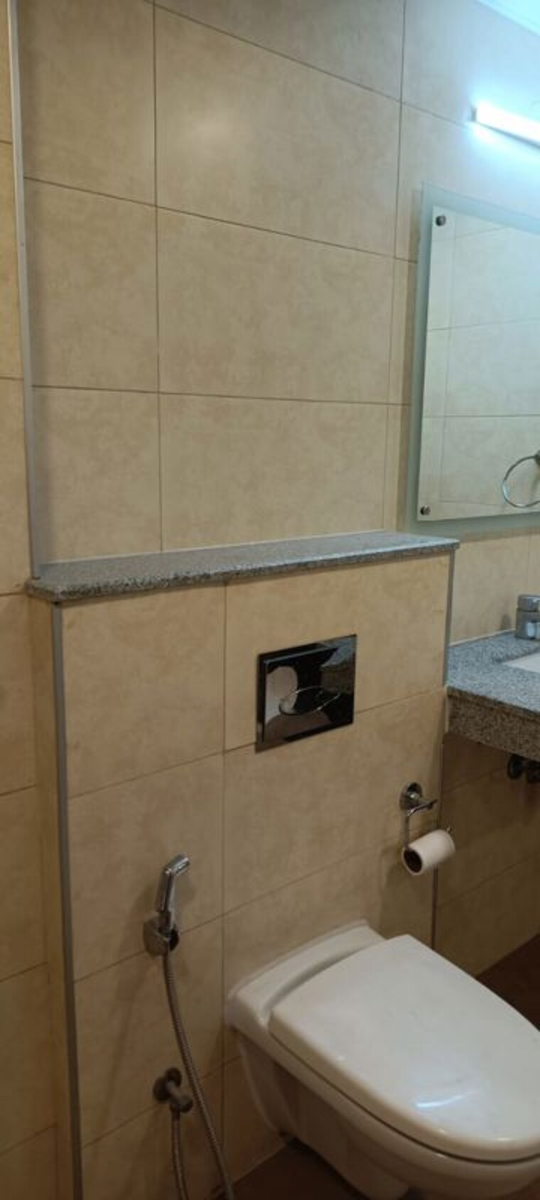 Bathroom, tata-primanti-executive-apartments 4 Bedroom 2905 Sq.Ft. Apartment In Sector 72 Gurgaon 10549501
