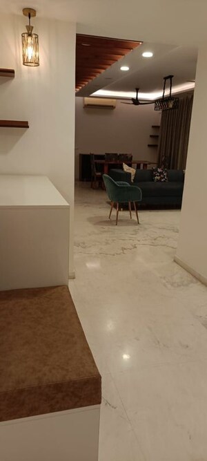 Room in 4 BHK Apartment at Tata Primanti-Executive Apartments, Sector 72 – for Rent