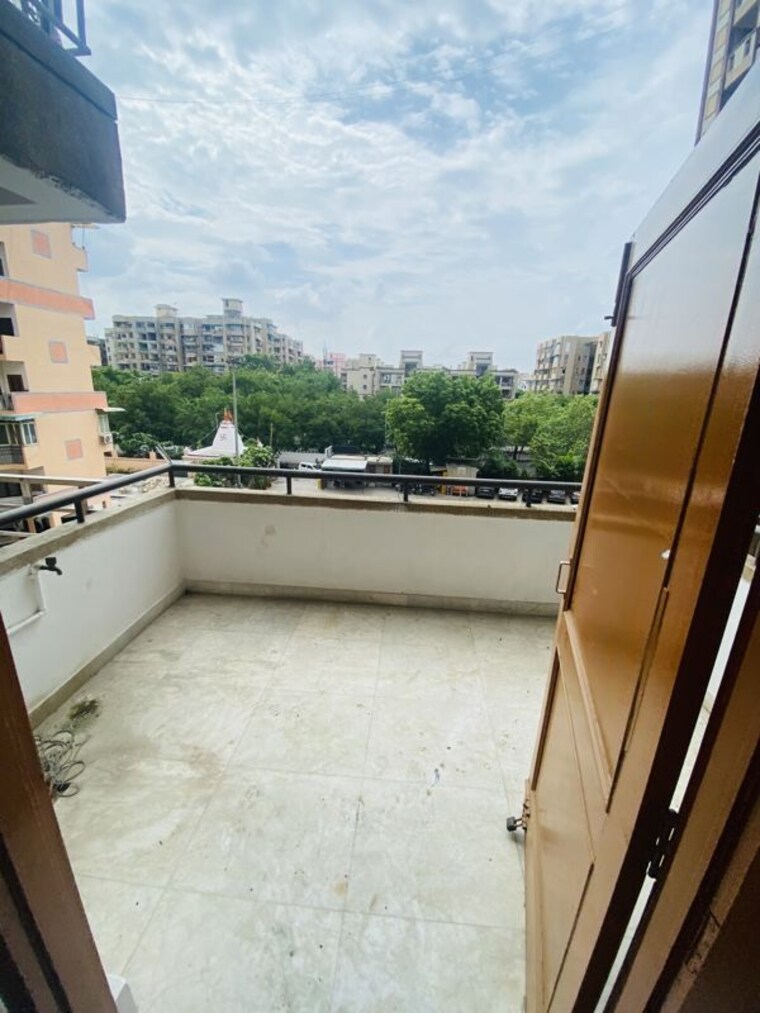 Balcony, sector 12 dwarka 3 Bedroom 1800 Sq.Ft. Apartment In Sector 12 Dwarka Delhi 10549527