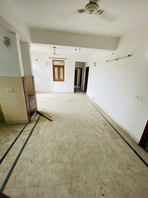 3 BHK Apartment For Rent in Sector 12 Dwarka