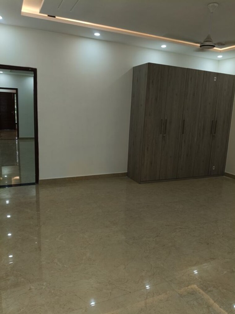 Room, vip road 3 Bedroom 1650 Sq.Ft. Independent House In Vip Road Zirakpur 10549537