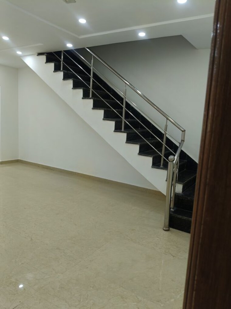 undefined, vip road 3 Bedroom 1650 Sq.Ft. Independent House In Vip Road Zirakpur 10549537