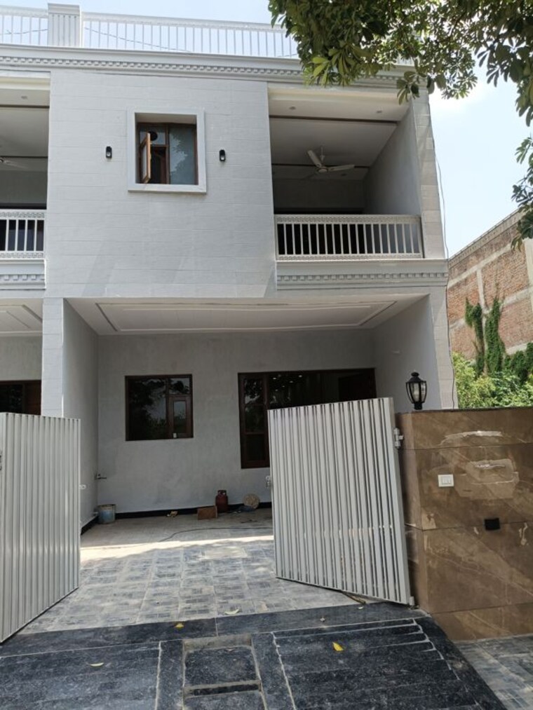 Exterior View, vip road 3 Bedroom 1650 Sq.Ft. Independent House In Vip Road Zirakpur 10549537