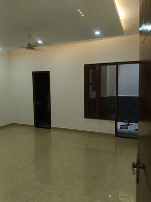 Room in 3 BHK Independent House at Vip Road – for Sale