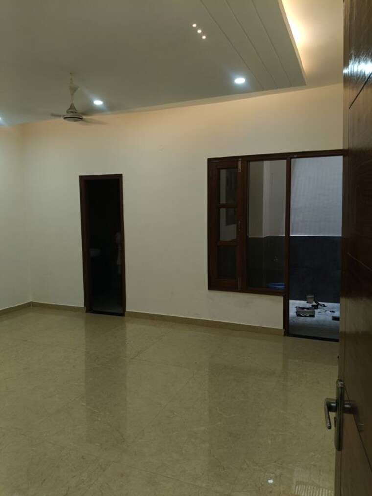 Room, vip road 3 Bedroom 1650 Sq.Ft. Independent House In Vip Road Zirakpur 10549537