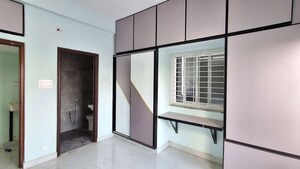 Room in 3 BHK Apartment at Madhapur – for Rent