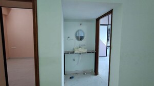 Room in 3 BHK Apartment at Madhapur – for Rent