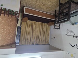 Furnished Amenities in 1 BHK Apartment at Panom Park, Vile Parle East – for Rent