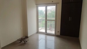 Room in 3 BHK Apartment at Mahagun Maple, Sector 50 – for Sale