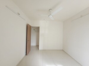 Room in 3 BHK Apartment at Godrej Emerald, Ghodbunder Road – for Rent
