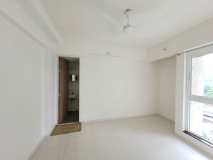 Room in 3 BHK Apartment at Godrej Emerald, Ghodbunder Road – for Rent