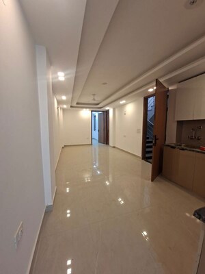 2 BHK Builder Floor For Rent in Chattarpur