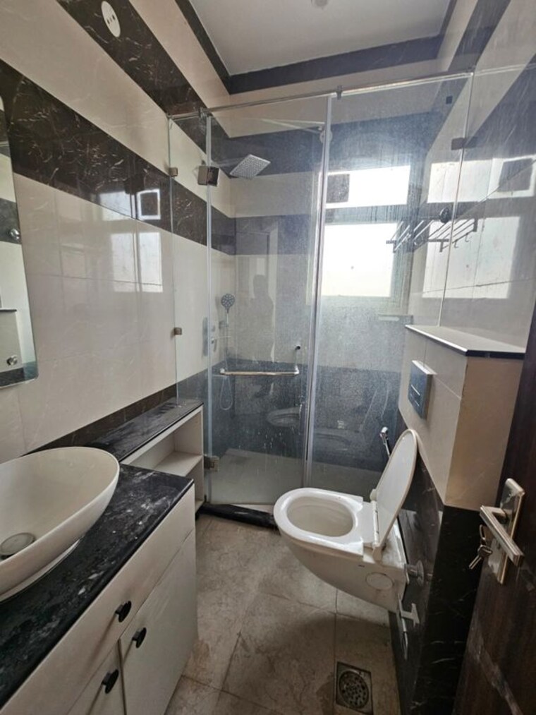 Team Area, dlf-alameda 2 Bedroom 250 Sq.Ft. Apartment In Sector 73 Gurgaon 10549594